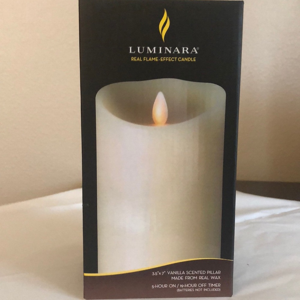Luminara 7 inch Flameless Candle. New Still In Original Box